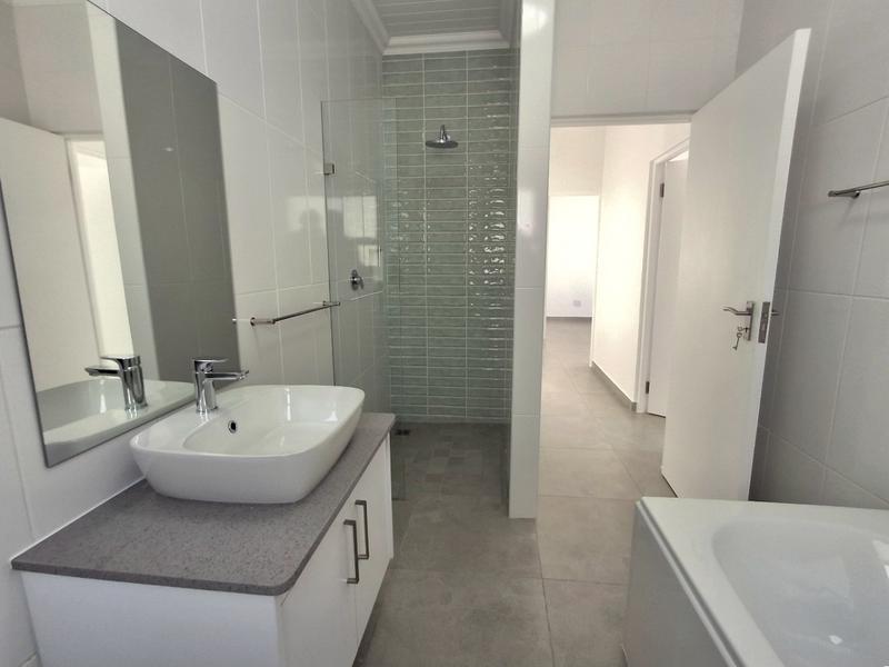 3 Bedroom Property for Sale in Golden Mile Western Cape